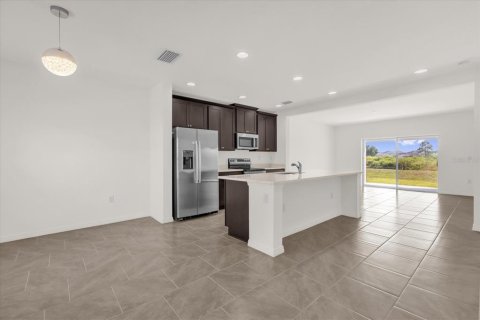 Touwnhouse à vendre à Davenport, Floride: 3 chambres, 153.29 m2 № 2321264 - photo 7