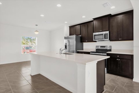 Touwnhouse à vendre à Davenport, Floride: 3 chambres, 153.29 m2 № 2321264 - photo 3
