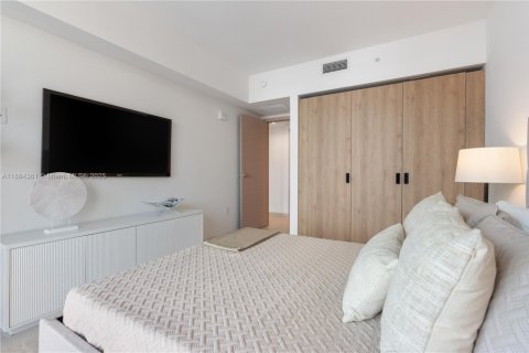 Снять в аренду кондоминиум в Бей-Харбор-Айлендс, Флорида 4 спальни, 207.17м2, № 1949581 - фото 12