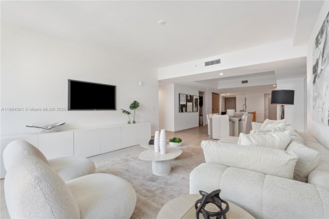 Снять в аренду кондоминиум в Бей-Харбор-Айлендс, Флорида 4 спальни, 207.17м2, № 1949581 - фото 17