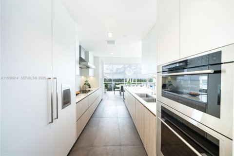 Купить кондоминиум в Майами-Бич, Флорида 4 спальни, 255.67м2, № 1997790 - фото 7