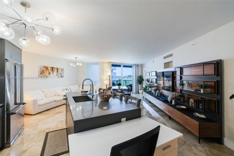 Condominio en alquiler en Bay Harbor Islands, Florida, 2 dormitorios, 106.09 m2 № 1691230 - foto 4