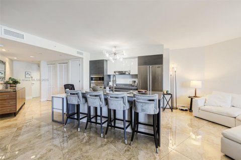 Condominio en alquiler en Bay Harbor Islands, Florida, 2 dormitorios, 106.09 m2 № 1691230 - foto 11