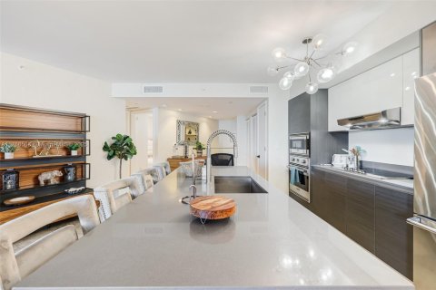 Condominio en alquiler en Bay Harbor Islands, Florida, 2 dormitorios, 106.09 m2 № 1691230 - foto 10