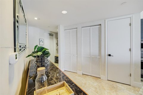 Condominio en alquiler en Bay Harbor Islands, Florida, 2 dormitorios, 106.09 m2 № 1691230 - foto 21