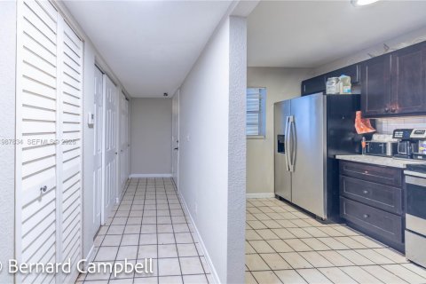 Купить кондоминиум в Корал-Спрингс, Флорида 2 спальни, 111.48м2, № 2050656 - фото 9