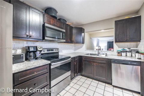 Купить кондоминиум в Корал-Спрингс, Флорида 2 спальни, 111.48м2, № 2050656 - фото 6