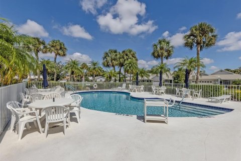 House in Venice, Florida 2 bedrooms, 161.46 sq.m. № 2390728 - photo 28