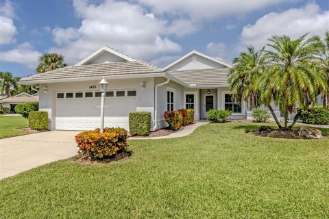 House in Venice, Florida 2 bedrooms, 161.46 sq.m. № 2390728