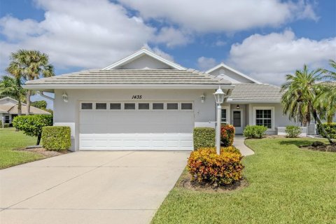 House in Venice, Florida 2 bedrooms, 161.46 sq.m. № 2390728 - photo 2