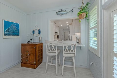 House in Venice, Florida 2 bedrooms, 161.46 sq.m. № 2390728 - photo 22