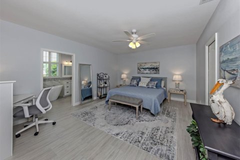 House in Venice, Florida 2 bedrooms, 161.46 sq.m. № 2390728 - photo 13