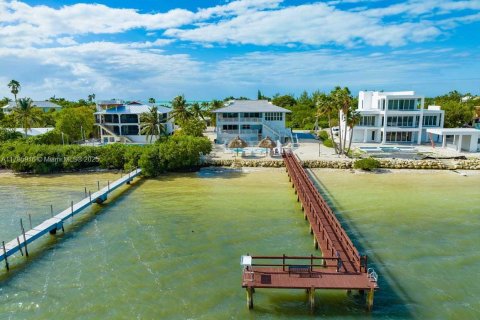 Купить виллу или дом в Марафон, Флорида 4 спальни, 299.33м2, № 1959090 - фото 1