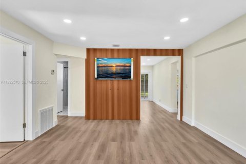 Купить виллу или дом в Холливуд, Флорида 3 спальни, 92.62м2, № 1977120 - фото 28