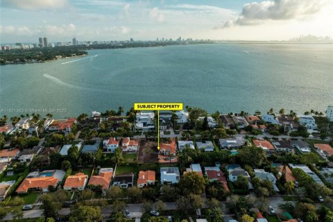 Terreno en venta en Miami Beach, Florida № 1781470 - foto 11