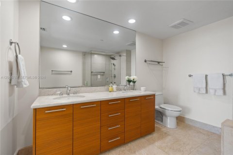Купить кондоминиум в Майами, Флорида 3 спальни, 166.2м2, № 2145903 - фото 21