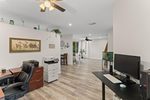 Villa ou maison à vendre à Pembroke Pines, Floride: 4 chambres, 196.4 m2 № 2400578 - photo 12