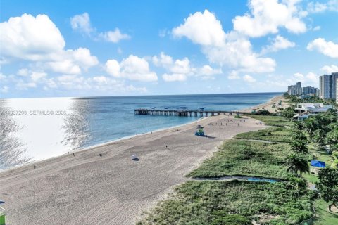 Condo in Pompano Beach, Florida  № 1995028 - photo 5