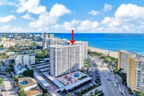 Condo in Pompano Beach, Florida  № 1995028 - photo 13