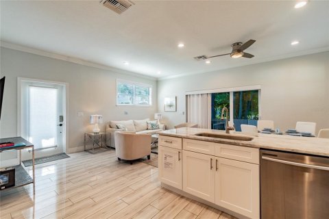 House in Bradenton, Florida 2 bedrooms, 81.94 sq.m. № 1843533 - photo 8