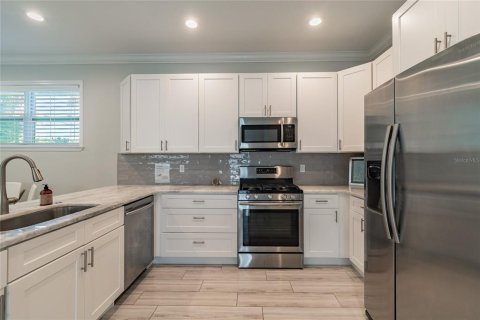 House in Bradenton, Florida 2 bedrooms, 81.94 sq.m. № 1843533 - photo 6