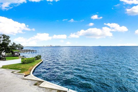 Copropriété à vendre à Tampa, Floride: 3 chambres, 187.85 m2 № 2208929 - photo 24