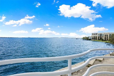 Copropriété à vendre à Tampa, Floride: 3 chambres, 187.85 m2 № 2208929 - photo 25