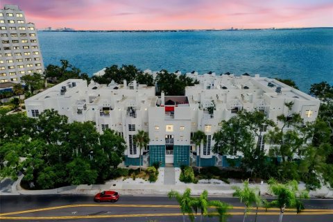 Copropriété à vendre à Tampa, Floride: 3 chambres, 187.85 m2 № 2208929 - photo 2