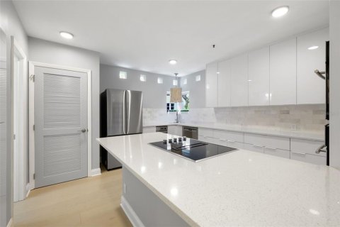 Copropriété à vendre à Tampa, Floride: 3 chambres, 187.85 m2 № 2208929 - photo 12