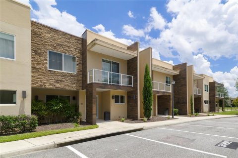 Adosado en venta en Kissimmee, Florida, 3 dormitorios, 202.62 m2 № 2211392 - foto 5