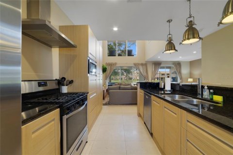 Adosado en venta en Kissimmee, Florida, 3 dormitorios, 202.62 m2 № 2211392 - foto 11