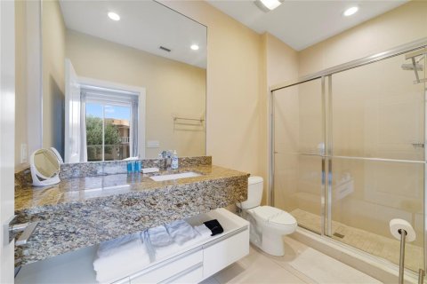 Adosado en venta en Kissimmee, Florida, 3 dormitorios, 202.62 m2 № 2211392 - foto 16