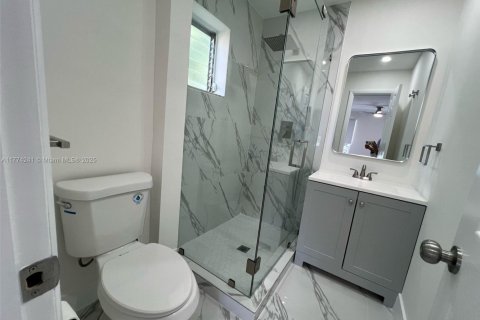 House in Hollywood, Florida 4 bedrooms, 140.75 sq.m. № 1706112 - photo 5