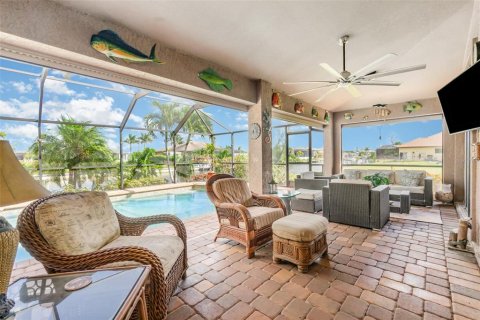 Villa ou maison à vendre à Cape Coral, Floride: 3 chambres, 166.02 m2 № 2151678 - photo 13