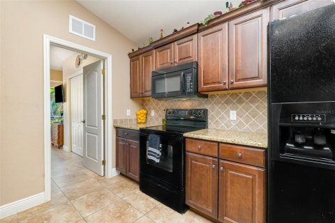 Villa ou maison à vendre à Cape Coral, Floride: 3 chambres, 166.02 m2 № 2151678 - photo 10