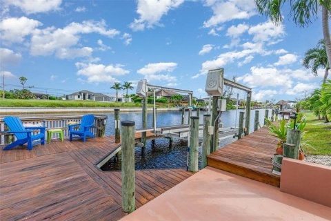 Villa ou maison à vendre à Cape Coral, Floride: 3 chambres, 166.02 m2 № 2151678 - photo 25