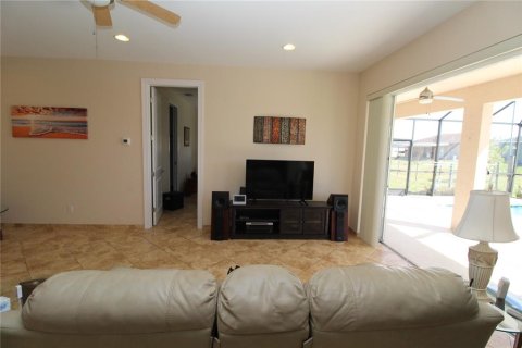 House in Punta Gorda, Florida 2 bedrooms, 120.03 sq.m. № 1720192 - photo 16