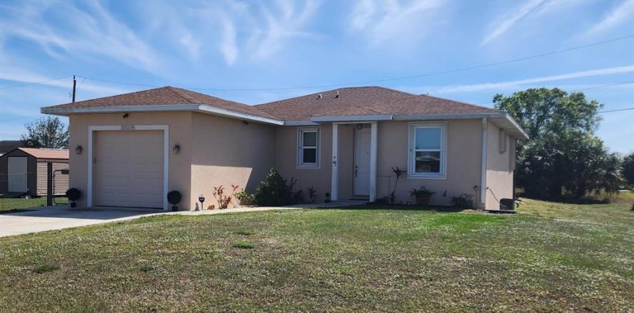 House in Punta Gorda, Florida 2 bedrooms, 120.03 sq.m. № 1720192