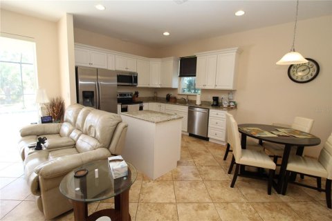 House in Punta Gorda, Florida 2 bedrooms, 120.03 sq.m. № 1720192 - photo 13