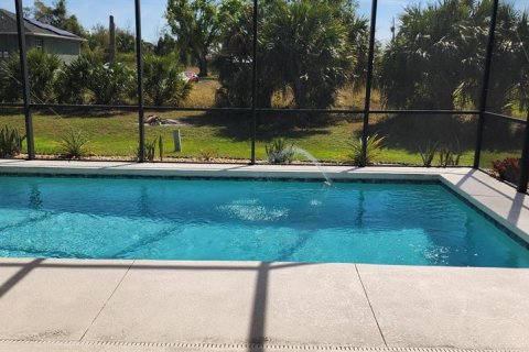 House in Punta Gorda, Florida 2 bedrooms, 120.03 sq.m. № 1720192 - photo 27