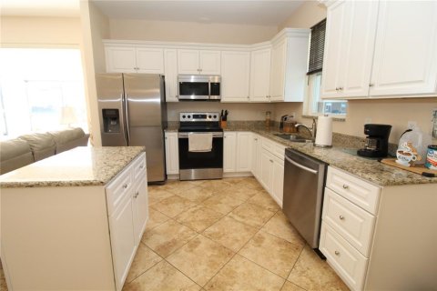 House in Punta Gorda, Florida 2 bedrooms, 120.03 sq.m. № 1720192 - photo 11