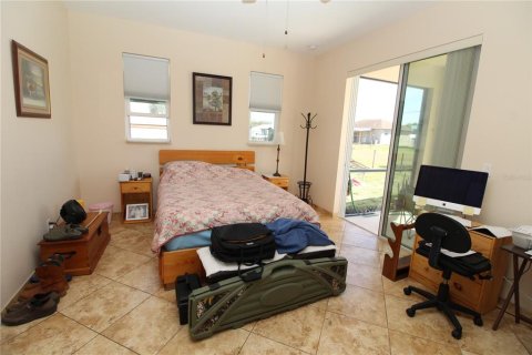 House in Punta Gorda, Florida 2 bedrooms, 120.03 sq.m. № 1720192 - photo 17