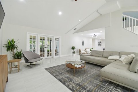 Casa en venta en Tampa, Florida, 5 dormitorios, 327.11 m2 № 1796966 - foto 6