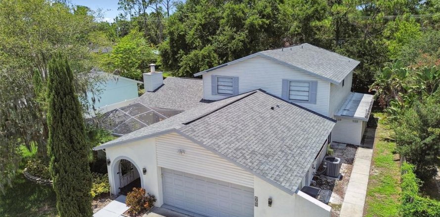House in Tampa, Florida 5 bedrooms, 327.11 sq.m. № 1796966