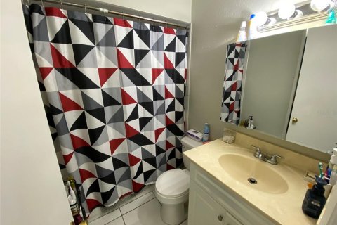 Condo in Orlando, Florida, 1 bedroom  № 1878300 - photo 10