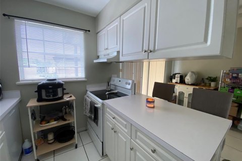 Condo in Orlando, Florida, 1 bedroom  № 1878300 - photo 8