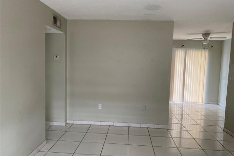 Condo in Orlando, Florida, 1 bedroom  № 1878300 - photo 4