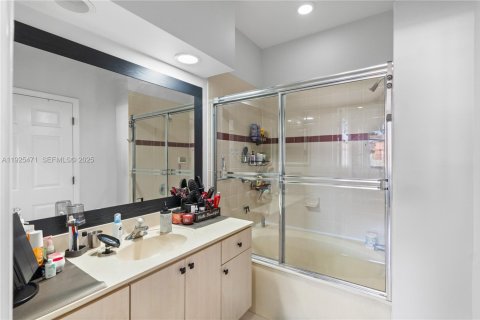 Купить таунхаус в Хомстед, Флорида 3 спальни, 116.13м2, № 1984618 - фото 27