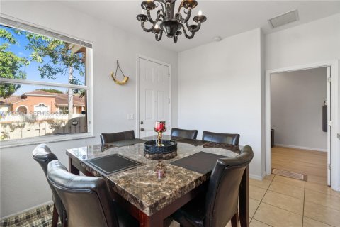 Купить таунхаус в Хомстед, Флорида 3 спальни, 116.13м2, № 1984618 - фото 23