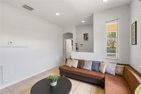 Купить таунхаус в Хомстед, Флорида 3 спальни, 116.13м2, № 1984618 - фото 15